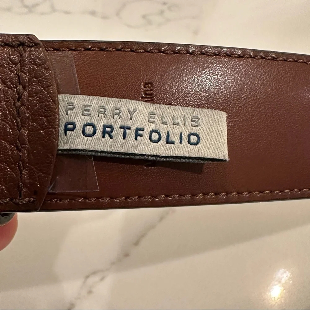 Perry Ellis Portfolio Mens Brown Leather Belt Silver Buckle Sz 36 Career Casual